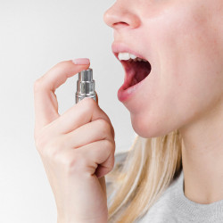 REFRESHING MINT FRESH BREATH ORAL SEX SPRAY   8435097837451 Kozmetikumok